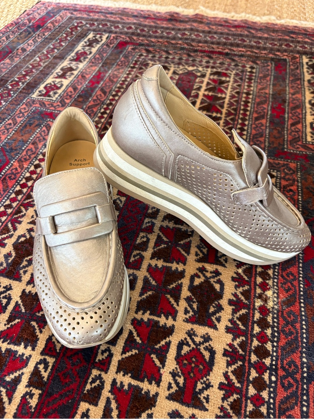 Softwaves Women's Metallic platinum  Slip-On Loafers with Arch Support